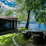 The Writer's Nest Waterfront By Rent Villa *