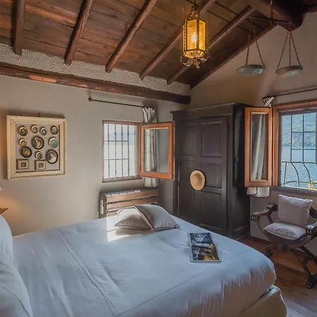 Villa The Writer's Nest Waterfront By Rent *