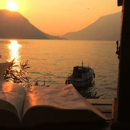 The Writer's Nest Waterfront By Rent * Faggeto Lario