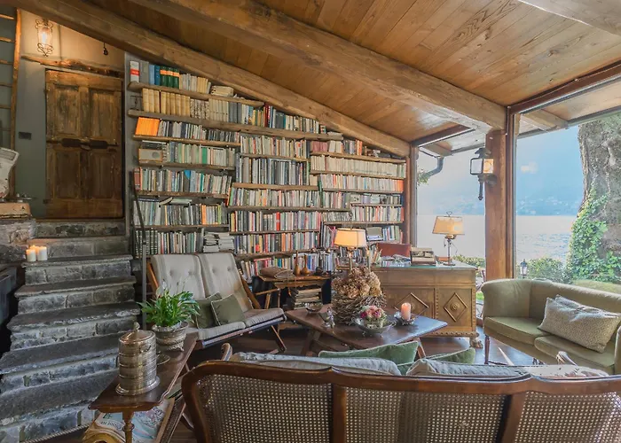 Villa The Writer's Nest Waterfront By Rent
