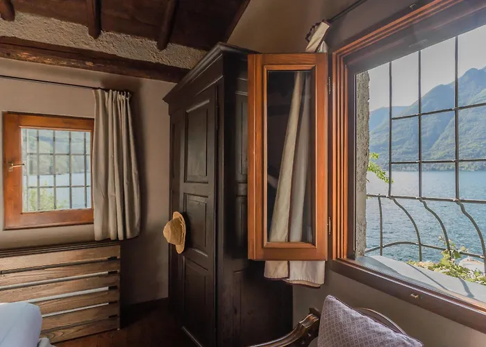 The Writer's Nest Waterfront By Rent Villa