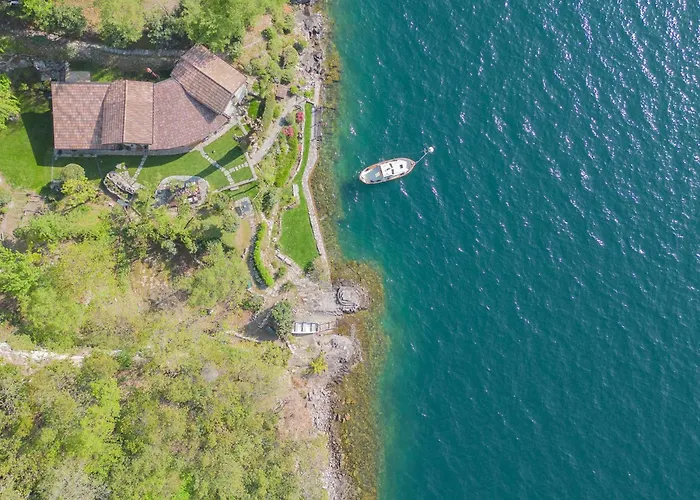 The Writer's Nest Waterfront By Rent Villa Faggeto Lario