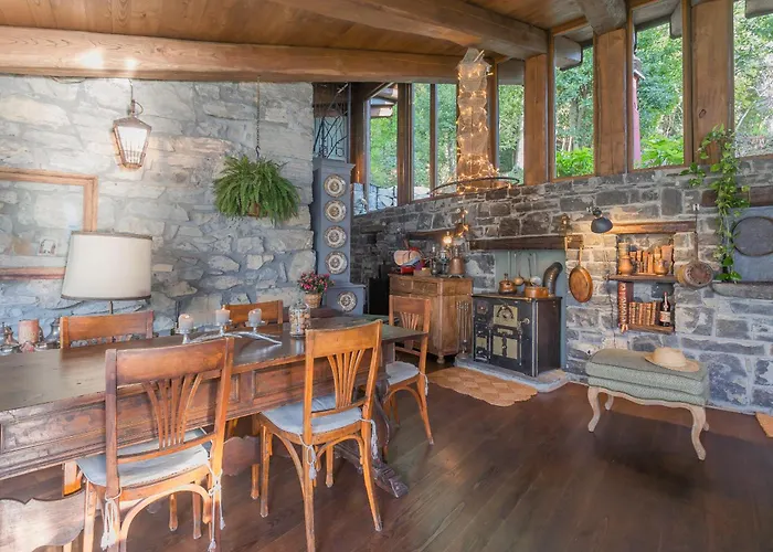 Villa The Writer's Nest Waterfront By Rent