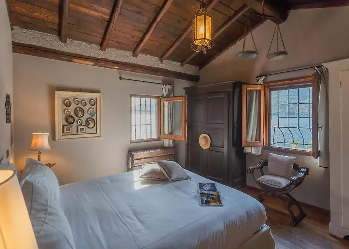 Villa The Writer's Nest Waterfront By Rent *