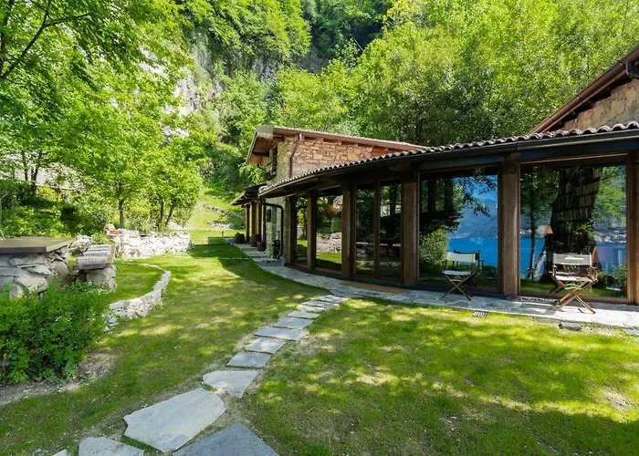 The Writer's Nest Waterfront By Rent Villa Faggeto Lario
